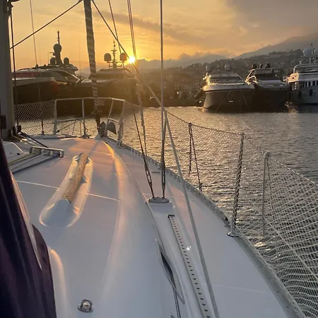 Deliziosa Barca A Vela In Esclusiva Con Parcheggio Gratuito